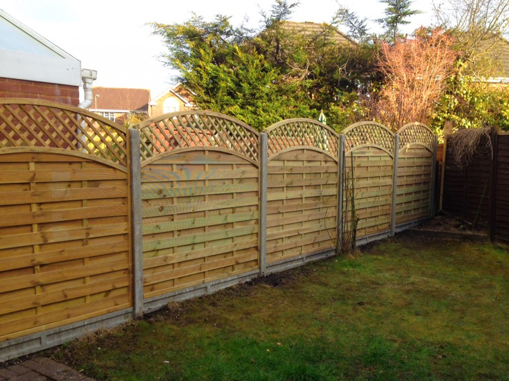 Wrights Garden Serivces Fencing Farnham